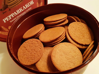 「神戸物産 PEPPARKAKOR Swedish Gingersnaps Cookies 300g」のクチコミ画像 by MAA しばらく不在さん