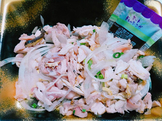 「鳥幸 国産種鶏ももむねタタキのっけ盛 パック100g」のクチコミ画像 by nag～ただいま留守にしております～さん