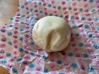 「デイリーヤマザキ デイリーホット 白いミルキークリームパン」のクチコミ画像 by RiNaさん