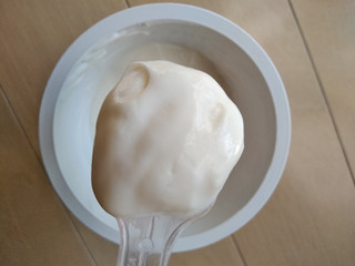 「明治 THE GREEK YOGURT はちみつ入り カップ100g」のクチコミ画像 by まめぱんださん