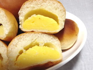 「ヤマザキ 薄皮 スイートポテトクリームパン 袋5個」のクチコミ画像 by nya-koさん
