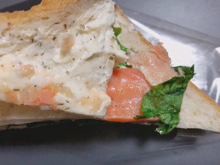 「スターバックス サーモンクリームチーズ＆ツナサンドイッチ」のクチコミ画像 by gggさん