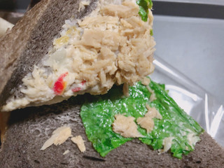 「スターバックス サーモンクリームチーズ＆ツナサンドイッチ」のクチコミ画像 by gggさん