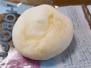 「ローソン Uchi Cafe’ SWEETS ホボクリム ほぼほぼクリームのシュー」のクチコミ画像 by gggさん