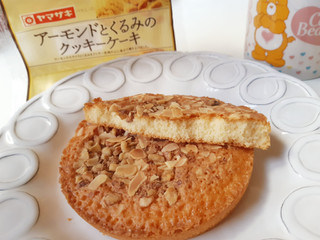 「ヤマザキ アーモンドとくるみのクッキーケーキ 袋1個」のクチコミ画像 by MAA しばらく不在さん
