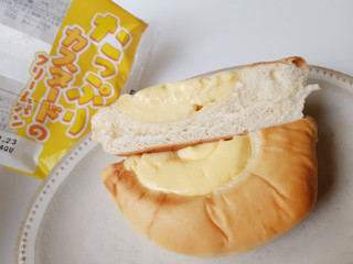 「ローソンストア100 たっぷりカスタードのクリームパン」のクチコミ画像 by MAA しばらく不在さん