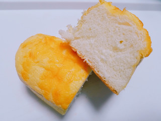 「ヤマザキ こんがりチーズブレッド 袋1個」のクチコミ画像 by nag～ただいま留守にしております～さん