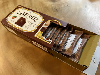 「ロッテ シャルロッテ 生チョコレート カカオ 箱12枚」のクチコミ画像 by milchさん