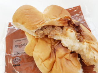 「ローソン 肉キュウみたいなぱん」のクチコミ画像 by MAA しばらく不在さん
