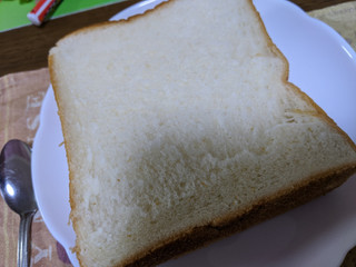 「神戸屋 しっとり生食パン 絹 ノンスライス1.5斤」のクチコミ画像 by banさん