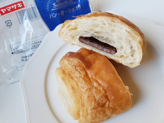 「ヤマザキ Bread Selection パン・オ・ショコラ 袋1個」のクチコミ画像 by MAA しばらく不在さん