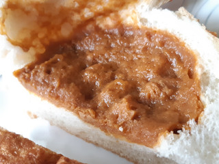 「Pasco 国産小麦のバターチキンカレーパン 袋1個」のクチコミ画像 by MAA しばらく不在さん