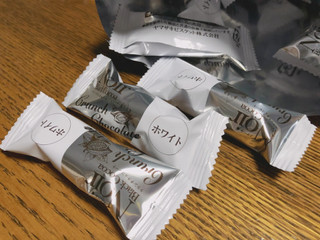 「YBC ノアール クランチチョコレート ホワイト 袋13個」のクチコミ画像 by gggさん