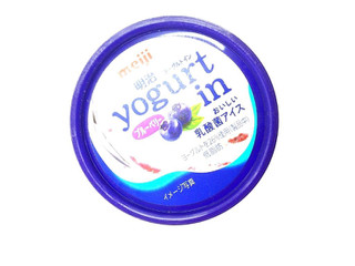 「明治 yoghurt in おいしい乳酸菌アイス ブルーベリー」のクチコミ画像 by いちごみるうさん