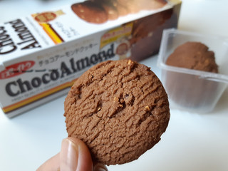 「ミスターイトウ チョコアーモンドクッキー 箱5枚×3」のクチコミ画像 by MAA しばらく不在さん