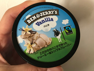 「BEN＆JERRY’S ミニカップアイスクリーム バニラ カップ120ml」のクチコミ画像 by レビュアーさん