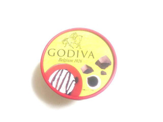 「ゴディバ カップアイス 黒蜜とミルクチョコレート カップ100ml」のクチコミ画像 by いちごみるうさん