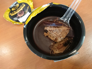 「ファミリーマート RIZAP 割って食べるチョコケーキ」のクチコミ画像 by ぺりちゃんさん