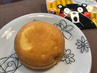 「くまもと菓房 カスタードケーキ 阿蘇ミルククリーム 袋1個」のクチコミ画像 by やにゃさん