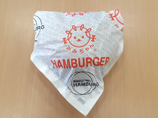 「ベイシア マルシンハンバーグ マルシンハンバーガー 1個」のクチコミ画像 by MAA しばらく不在さん