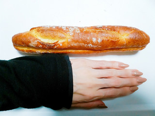 「ローソン マチノパン ミルクとバターのフランスパン」のクチコミ画像 by nag～ただいま留守にしております～さん