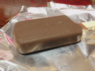 「セブンプレミアム バニラバー チョコレート 生チョコ入り 袋85ml」のクチコミ画像 by gggさん