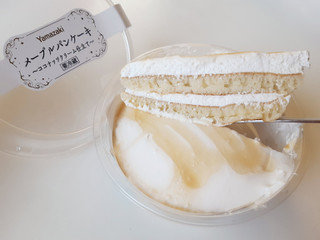 「ヤマザキ メープルパンケーキ ココナッツクリーム仕立て カップ1個」のクチコミ画像 by MAA しばらく不在さん