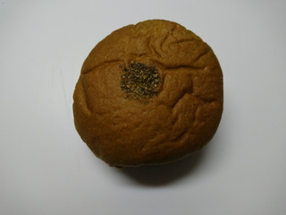 「ローソン NL 大麦の抹茶ホイップパン」のクチコミ画像 by レビュアーさん