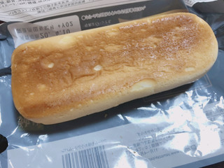 「ファミリーマート クリームを味わうクリームパン」のクチコミ画像 by gggさん