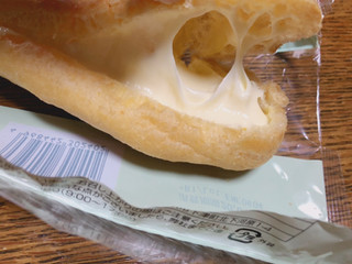 「ファミリーマート ノビ～〝な〟エクレア チーズ」のクチコミ画像 by gggさん
