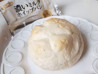 「フジパン 濃いミルクホイップパン 袋1個」のクチコミ画像 by MAA しばらく不在さん