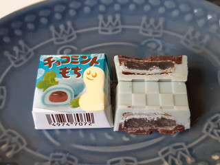 「チロル チロルチョコ チョコミントもち 1個」のクチコミ画像 by MAA しばらく不在さん