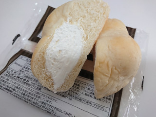 「フジパン 濃いミルクホイップパン 袋1個」のクチコミ画像 by ぺりちゃんさん