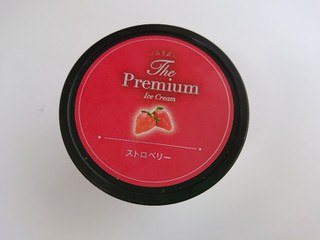 「SEIKA The Premium Ice ストロベリー カップ110ml」のクチコミ画像 by ぺりちゃんさん