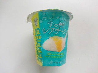 「雪印メグミルク CHEESE MEETS SWEETS すっきりレアチーズ マンゴーとオレンジのソース カップ110g」のクチコミ画像 by ぺりちゃんさん