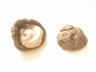 「オランジェ オレオ クッキー＆ストロベリークリームのシュークリーム 袋1個」のクチコミ画像 by いちごみるうさん