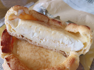 「ローソン チー2シュー チーズチーズケーキシュー」のクチコミ画像 by gggさん