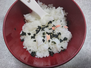 「田中食品 タナカのわかめごはん 鮭入り 袋24g」のクチコミ画像 by ぺりちゃんさん