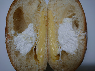 「ヤマザキ ブリオッシュパン クリーム＆ホイップクリーム 袋1個」のクチコミ画像 by レビュアーさん