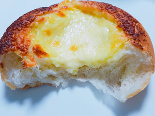「フジパン くせになるチーズのパン 袋1個」のクチコミ画像 by nag～ただいま留守にしております～さん