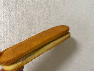 「ファミリーマート 香ばしいクッキーのクリームサンド コーヒー」のクチコミ画像 by かずなさん