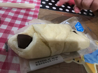 「フジパン 板チョコデニッシュ 袋1個」のクチコミ画像 by ろーずまりー号さん