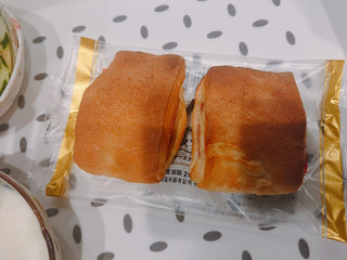 「Pasco 塩パン ハム＆チーズ 袋2個」のクチコミ画像 by ぺりちゃんさん