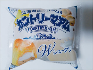 「不二家 北海道生クリーム＆カントリーマアム wシュークリーム 袋1個」のクチコミ画像 by nag～ただいま留守にしております～さん