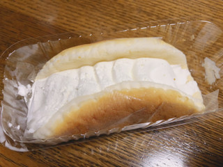 「ヤマザキ チーズ好きのためのチーズケーキ 地中海産レモン 袋1個」のクチコミ画像 by gggさん