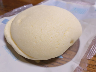 「ヤマザキ ふわふわスフレ レアチーズクリーム 袋1個」のクチコミ画像 by gggさん