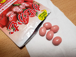 「三菱食品 かむかむいちご 袋30g」のクチコミ画像 by はまポチさん