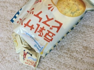「カルディ 豆乳サンドビスケット 袋10枚」のクチコミ画像 by ドライマンさん