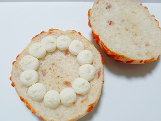 「Pasco Bagelwiches チーズベーコンオニオン 袋1個」のクチコミ画像 by nag～ただいま留守にしております～さん