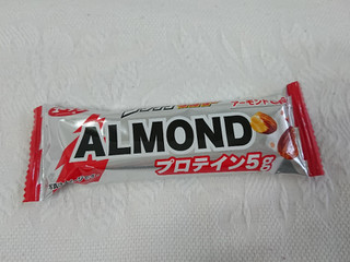 「有楽製菓 ブラックサンダー ALMOND 袋46g」のクチコミ画像 by レビュアーさん